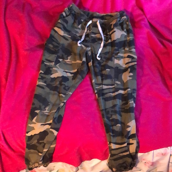 Camo Cargo Pants - Picture 1 of 2